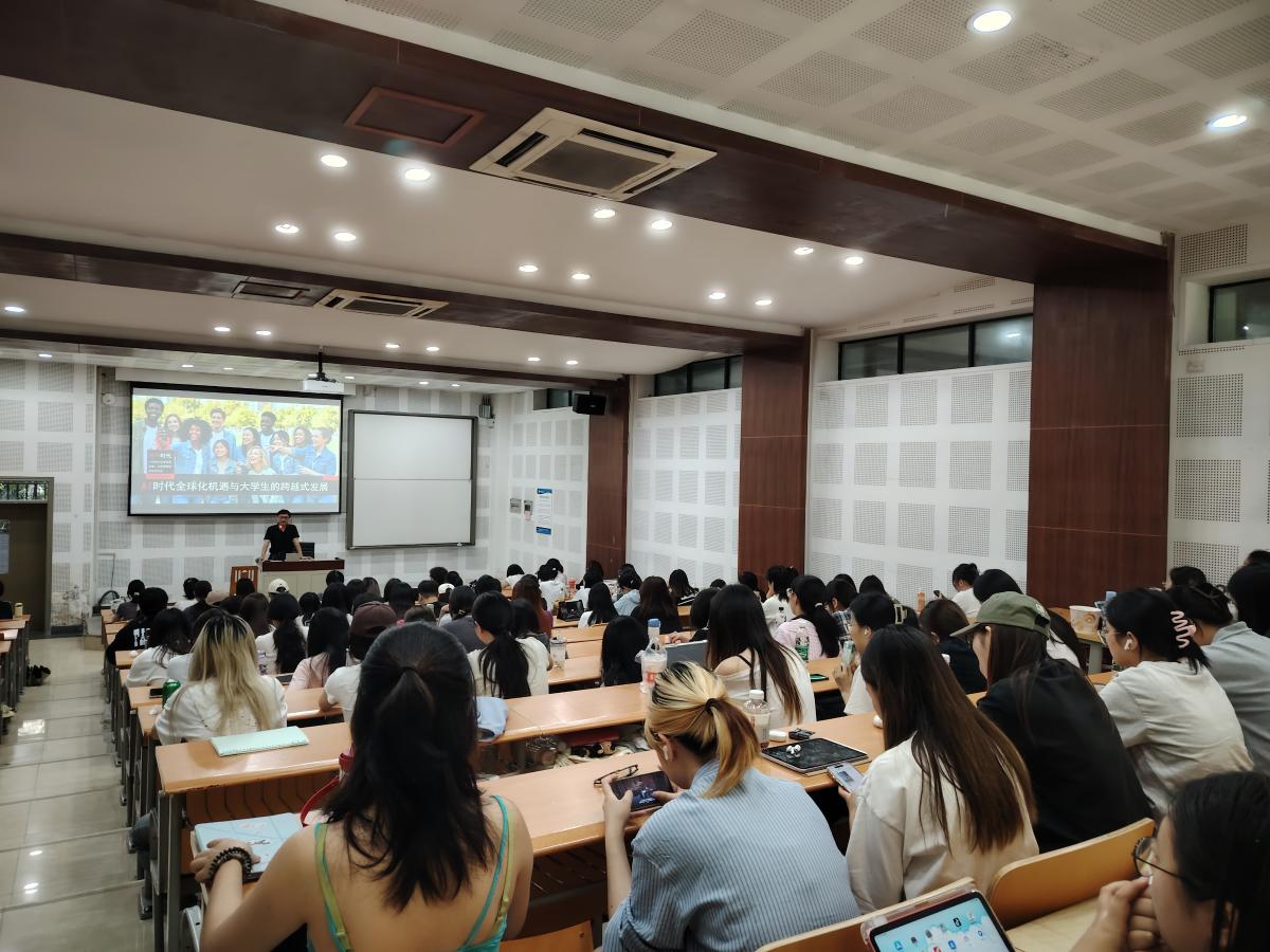 分享会现场1.jpg